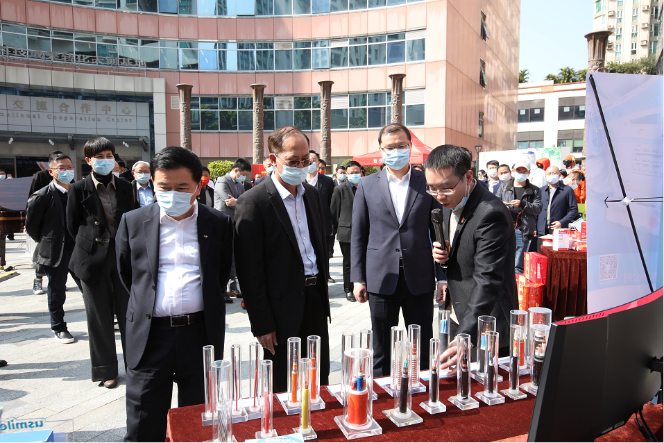 广州电缆携多款优势产品亮相市国资委与天河区合作交流活动