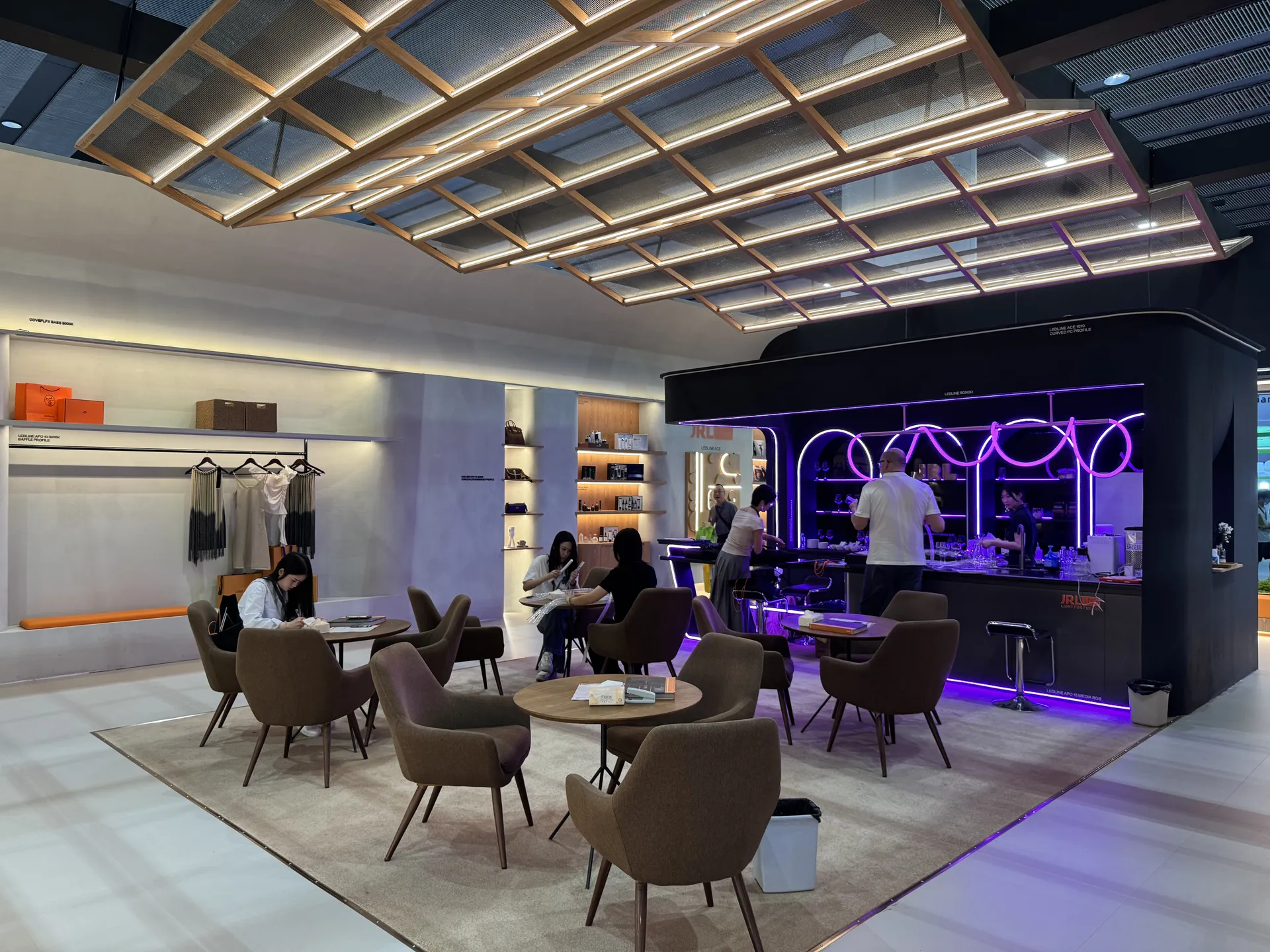 JRLite
Jun 2025 | Guangzhou Lighting Fair